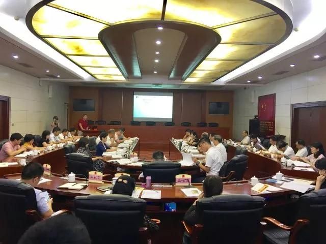 市律协向市人大常委会提交《西枝江水质水系保护条例实施实效和立法质量研究意见》并作汇报