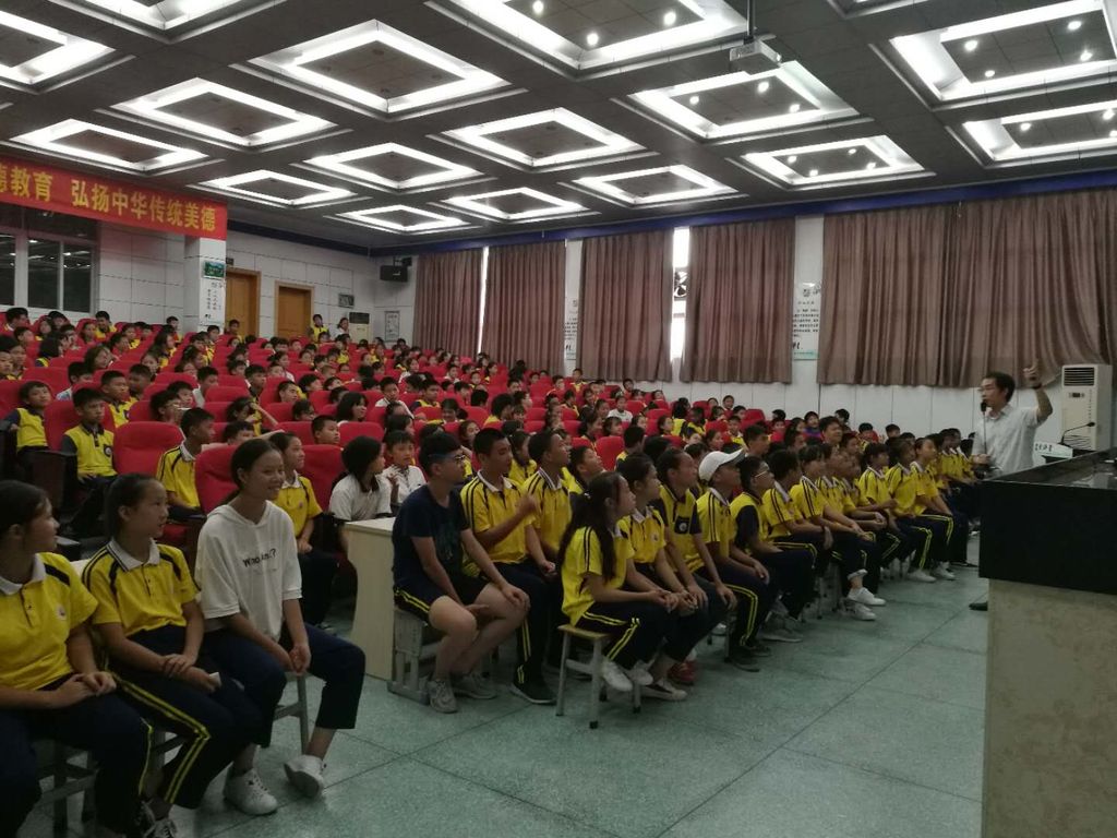 律协青工委开展“千名青年律师千场青少年法律服务活动”