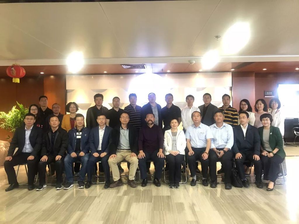 曾韵冰和周涌副会长带队到山东青岛律协交流学习
