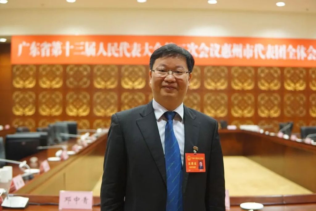 省人大代表曾学智律师在广东省十三届人大二次会议上建议保障律师在非诉讼业务中的调查取证权