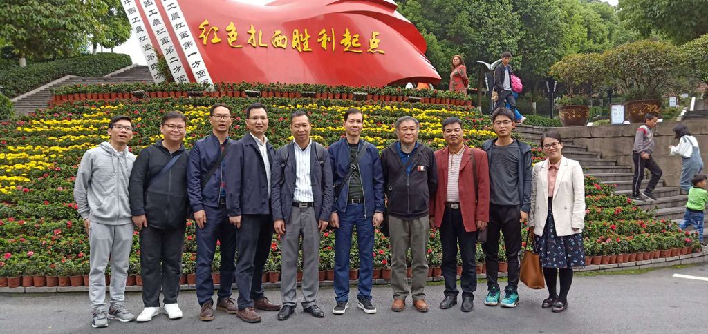 刘永昌副局长带队看望我会“1+1”法律援助律师李天湖 