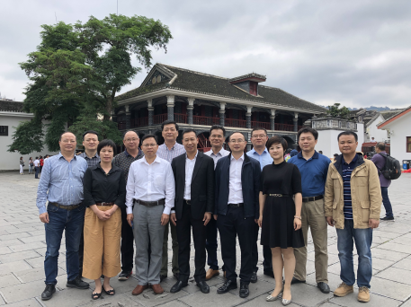 杨择郡会长带队参观遵义会议会址和息烽集中营等爱国主义教育基地