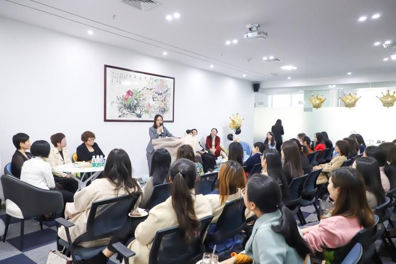 市律协女律委举办“我们的心声 我们的梦想” 关爱女律师身心健康座谈会
